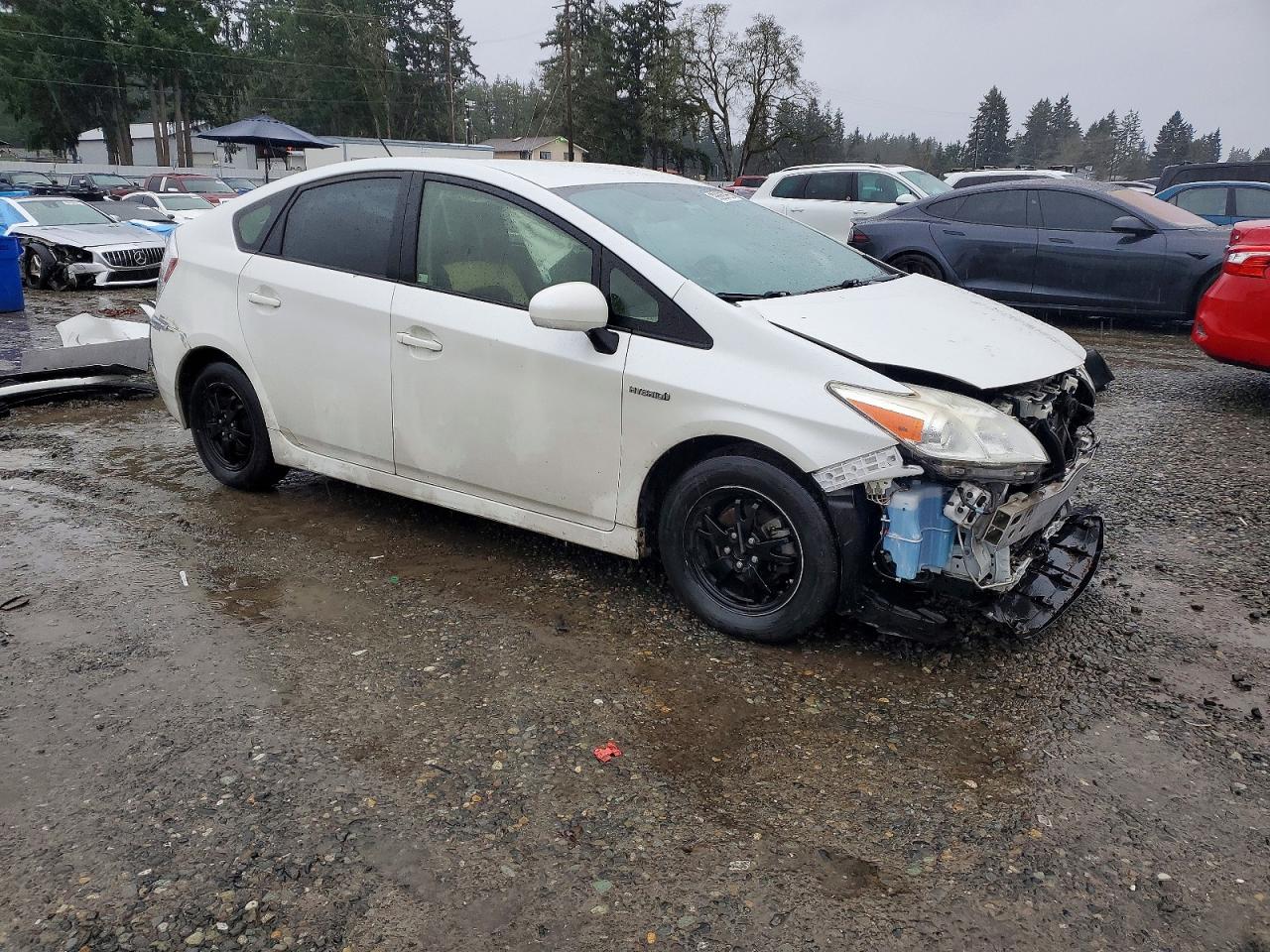 2015 TOYOTA PRIUS photo 4