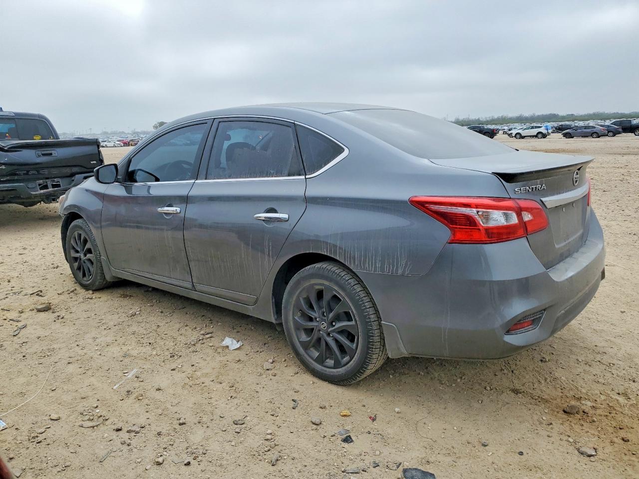 2018 NISSAN SENTRA S photo 3