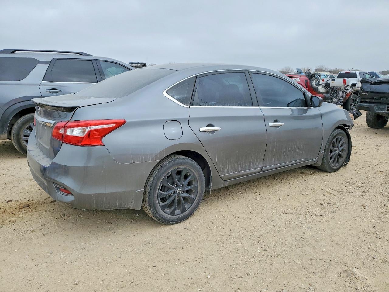 2018 NISSAN SENTRA S photo 5