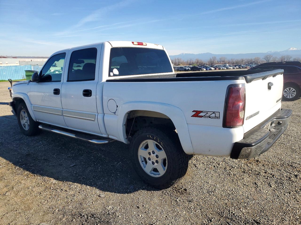 2005 CHEVROLET SILVERADO K1500 photo 2