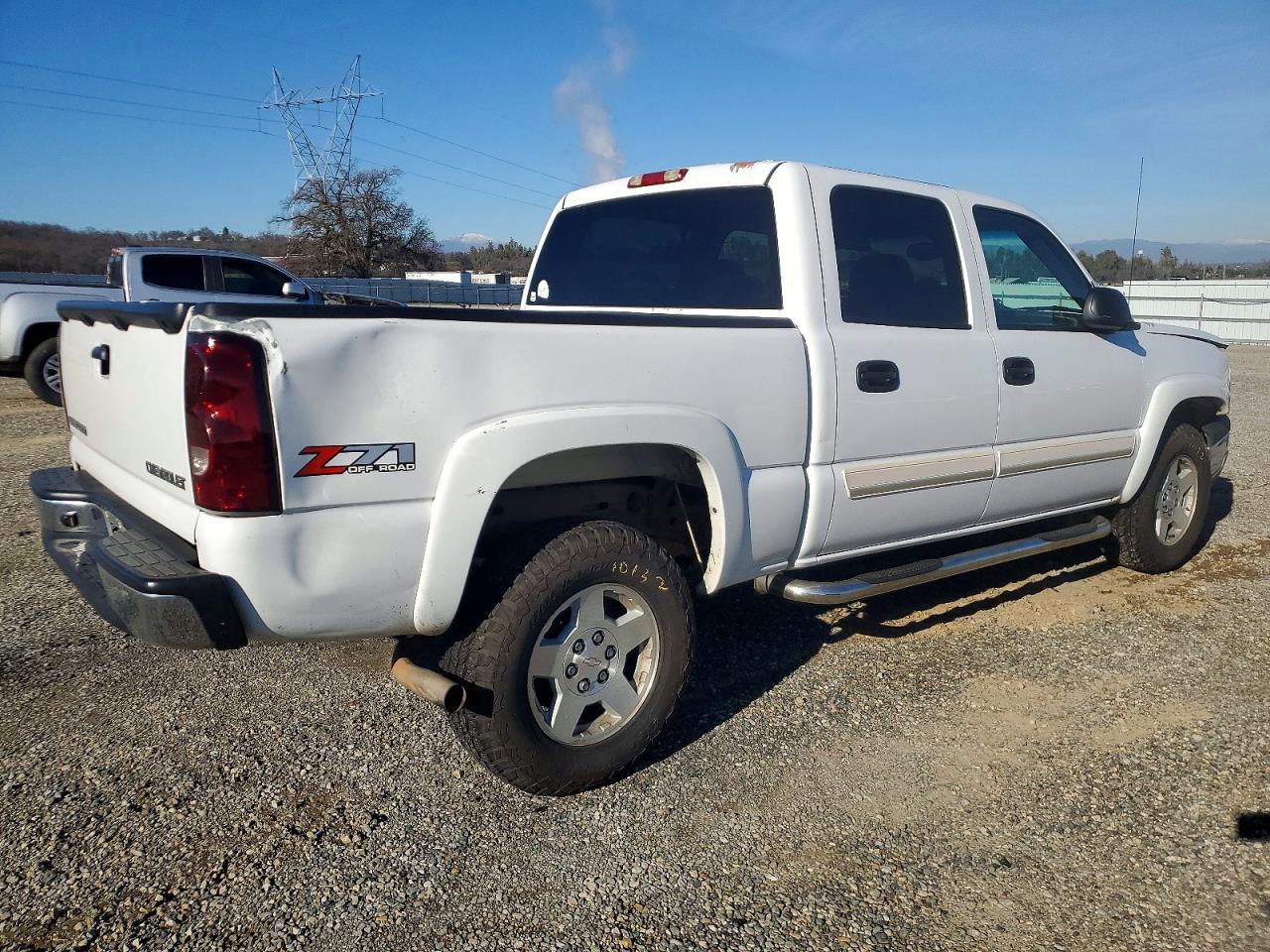 2005 CHEVROLET SILVERADO K1500 photo 3