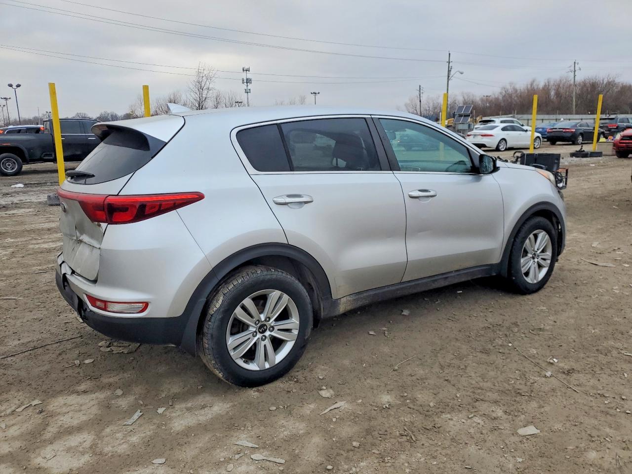 2018 KIA SPORTAGE LX photo 3