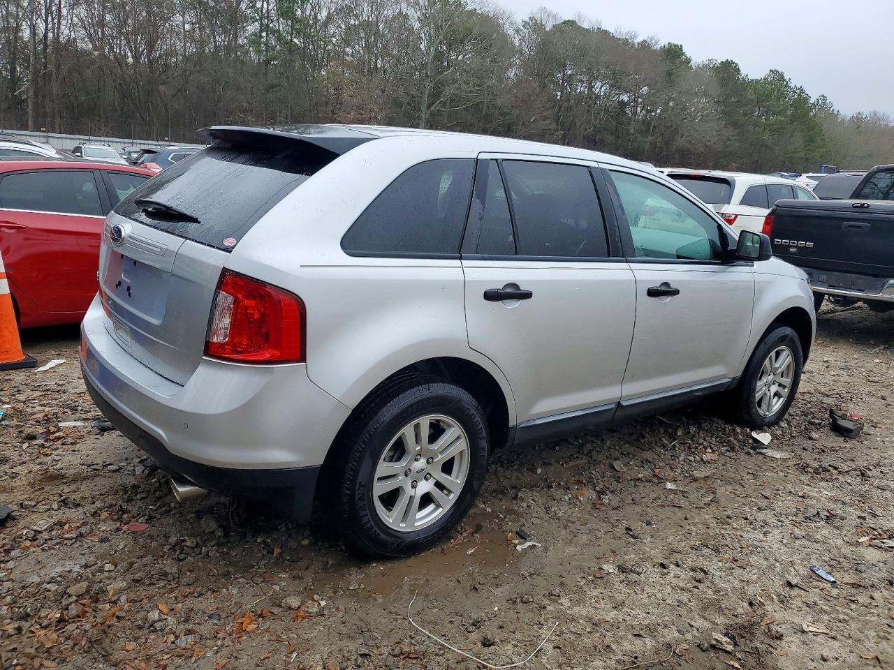 2011 FORD EDGE SE photo 3