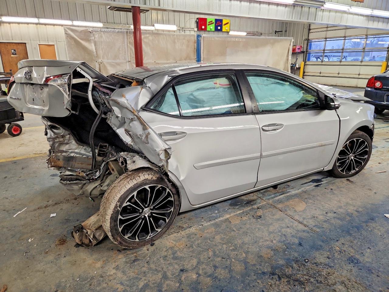 2016 TOYOTA COROLLA L photo 3