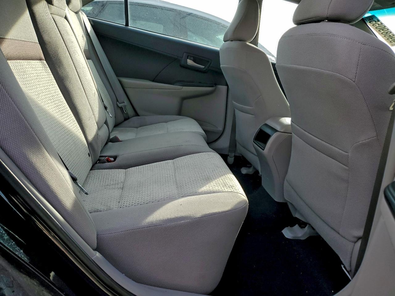 2014 TOYOTA CAMRY L photo 10