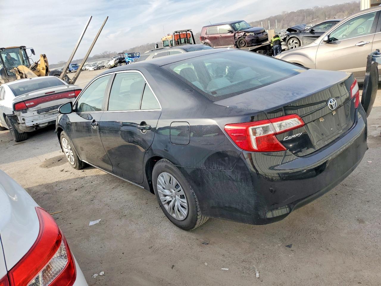 2014 TOYOTA CAMRY L photo 2