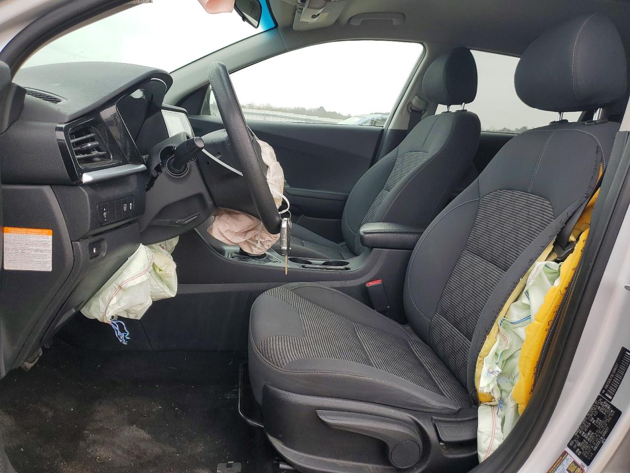 2020 KIA NIRO LX photo 7