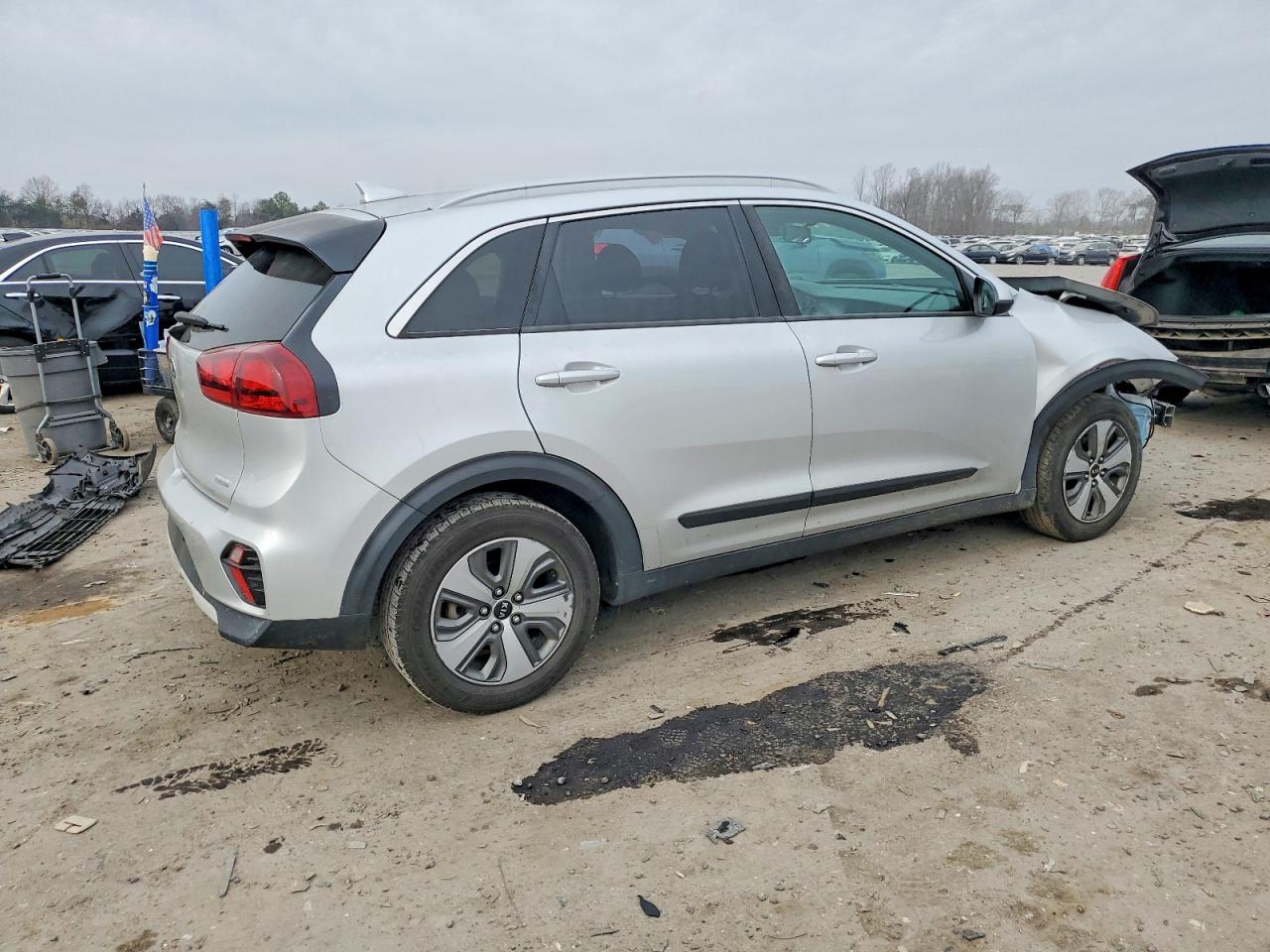 2020 KIA NIRO LX photo 3