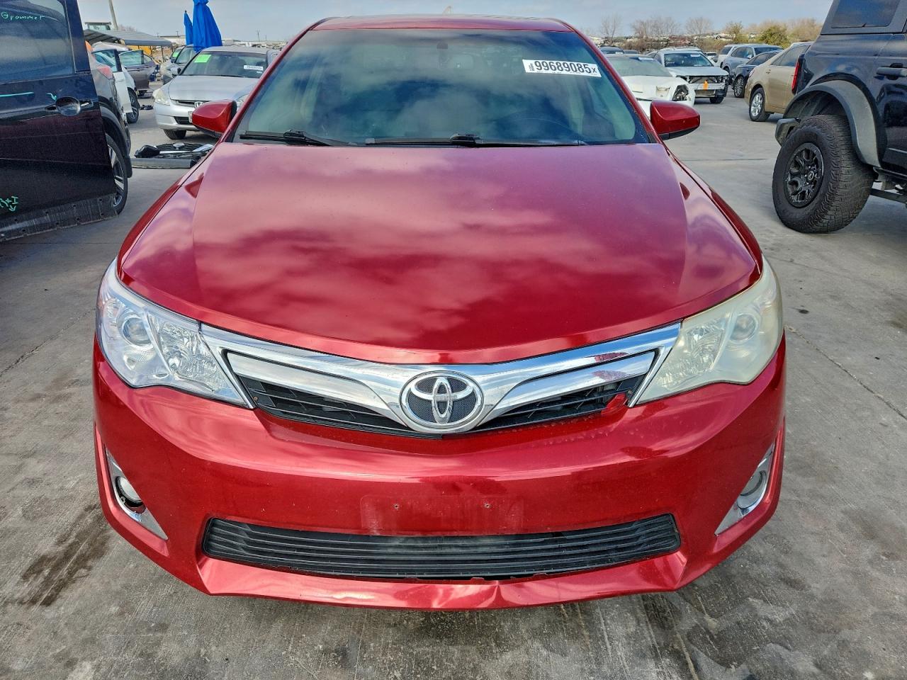 2014 TOYOTA CAMRY SE photo 9