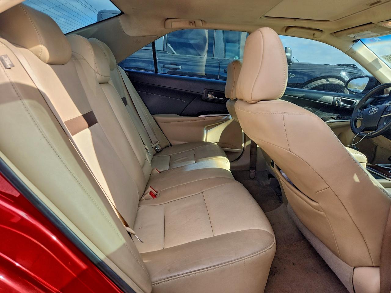2014 TOYOTA CAMRY SE photo 19