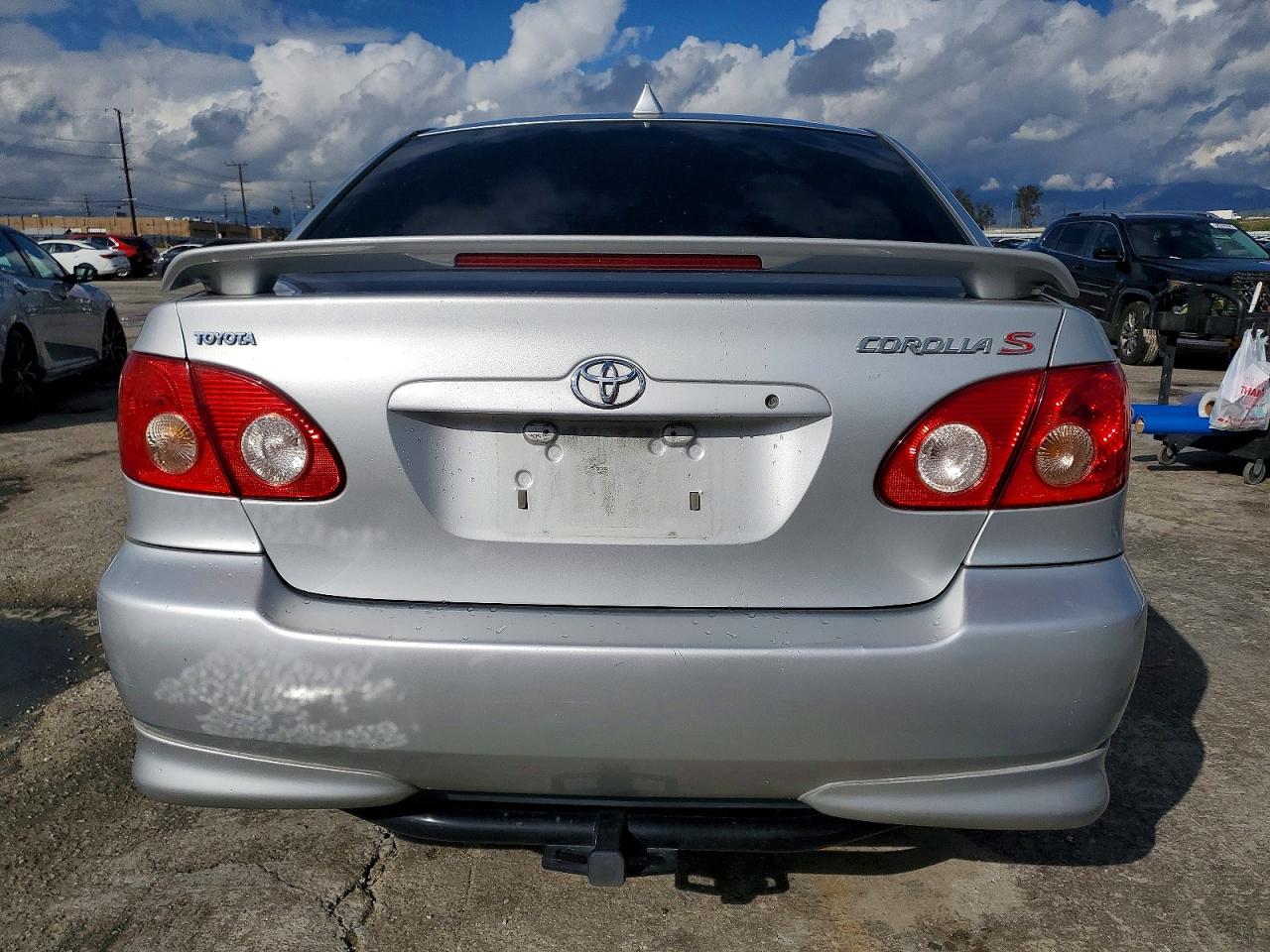 2005 TOYOTA COROLLA CE photo 6