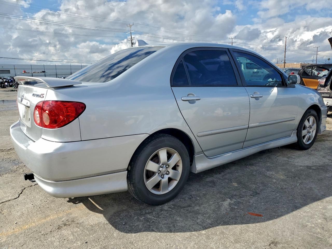 2005 TOYOTA COROLLA CE photo 3