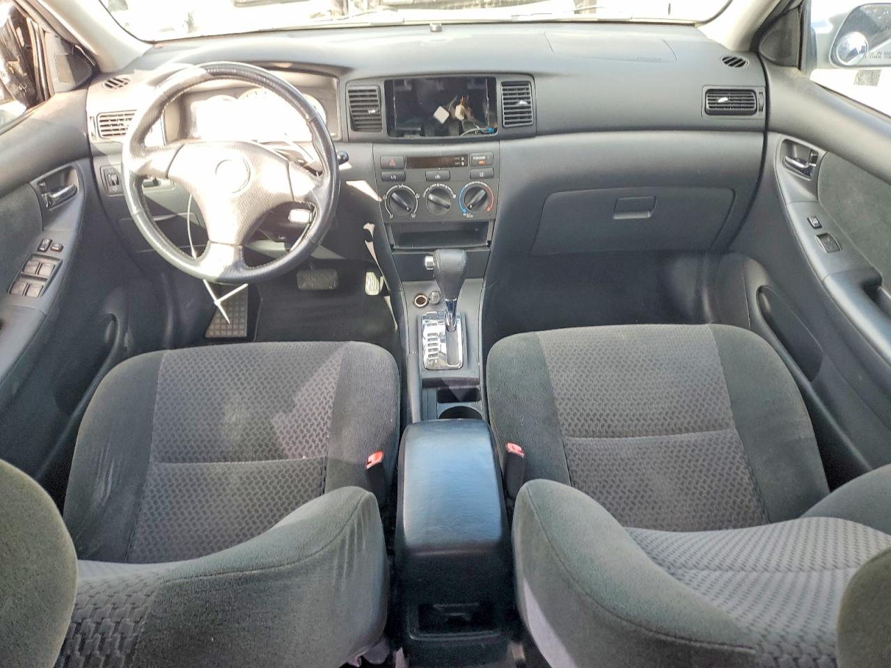 2005 TOYOTA COROLLA CE photo 8