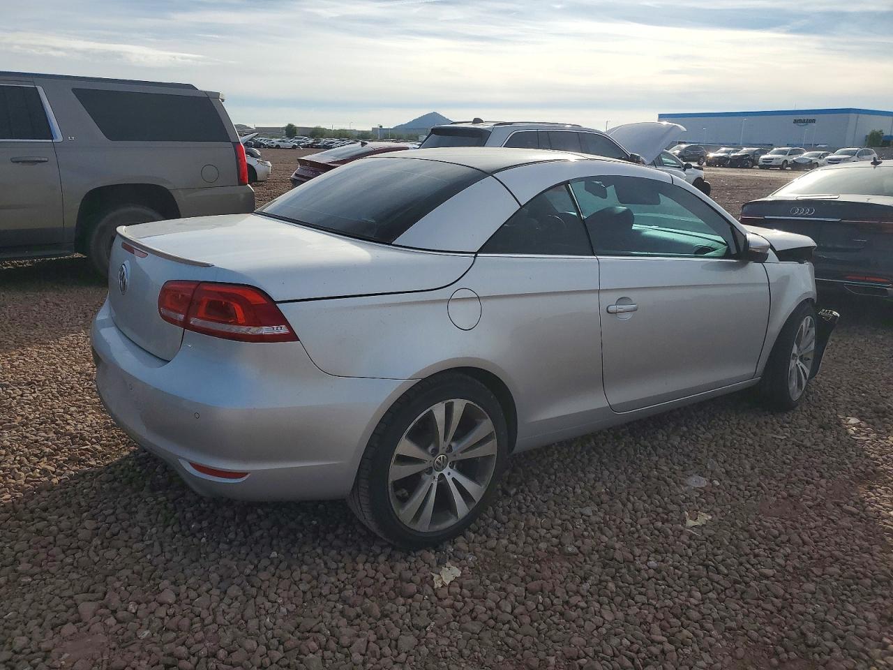 2013 VOLKSWAGEN EOS LUX photo 3