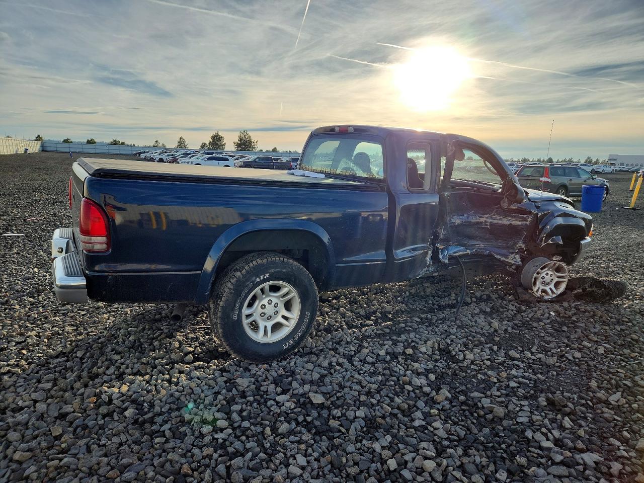 2002 DODGE DAKOTA SLT photo 3