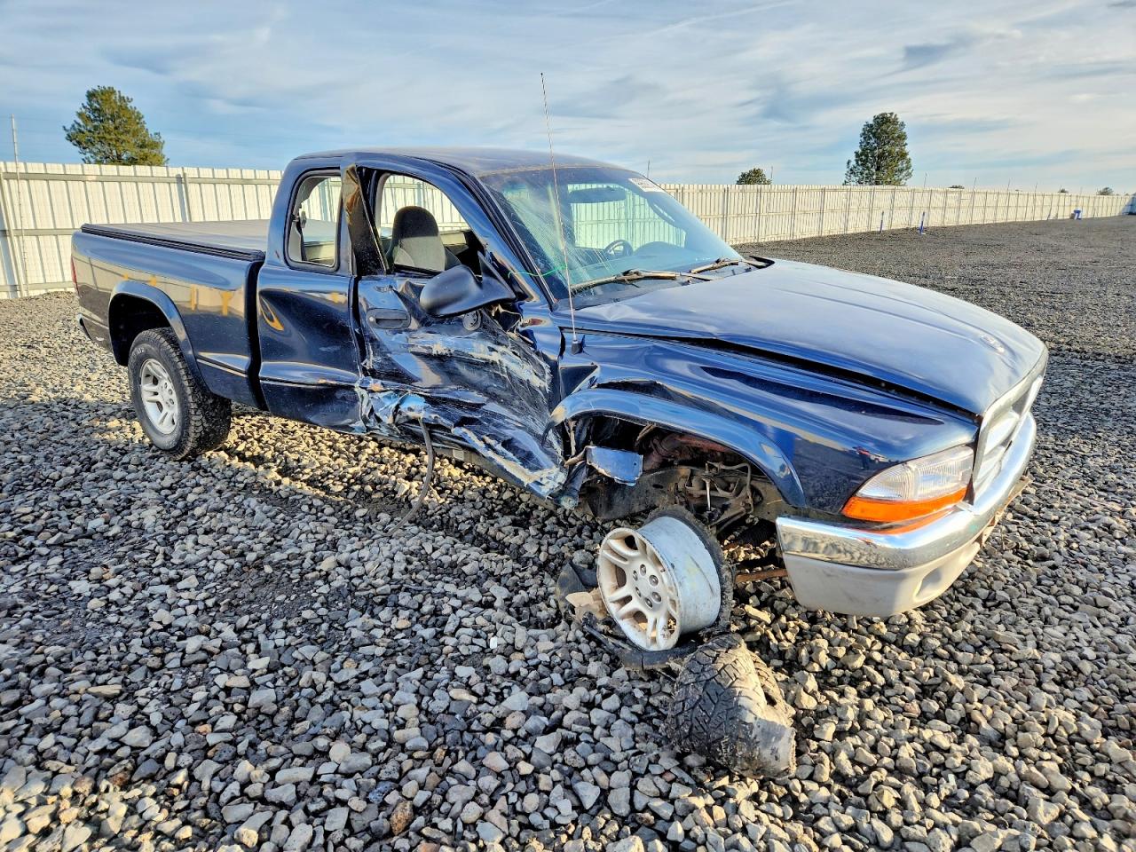2002 DODGE DAKOTA SLT photo 4