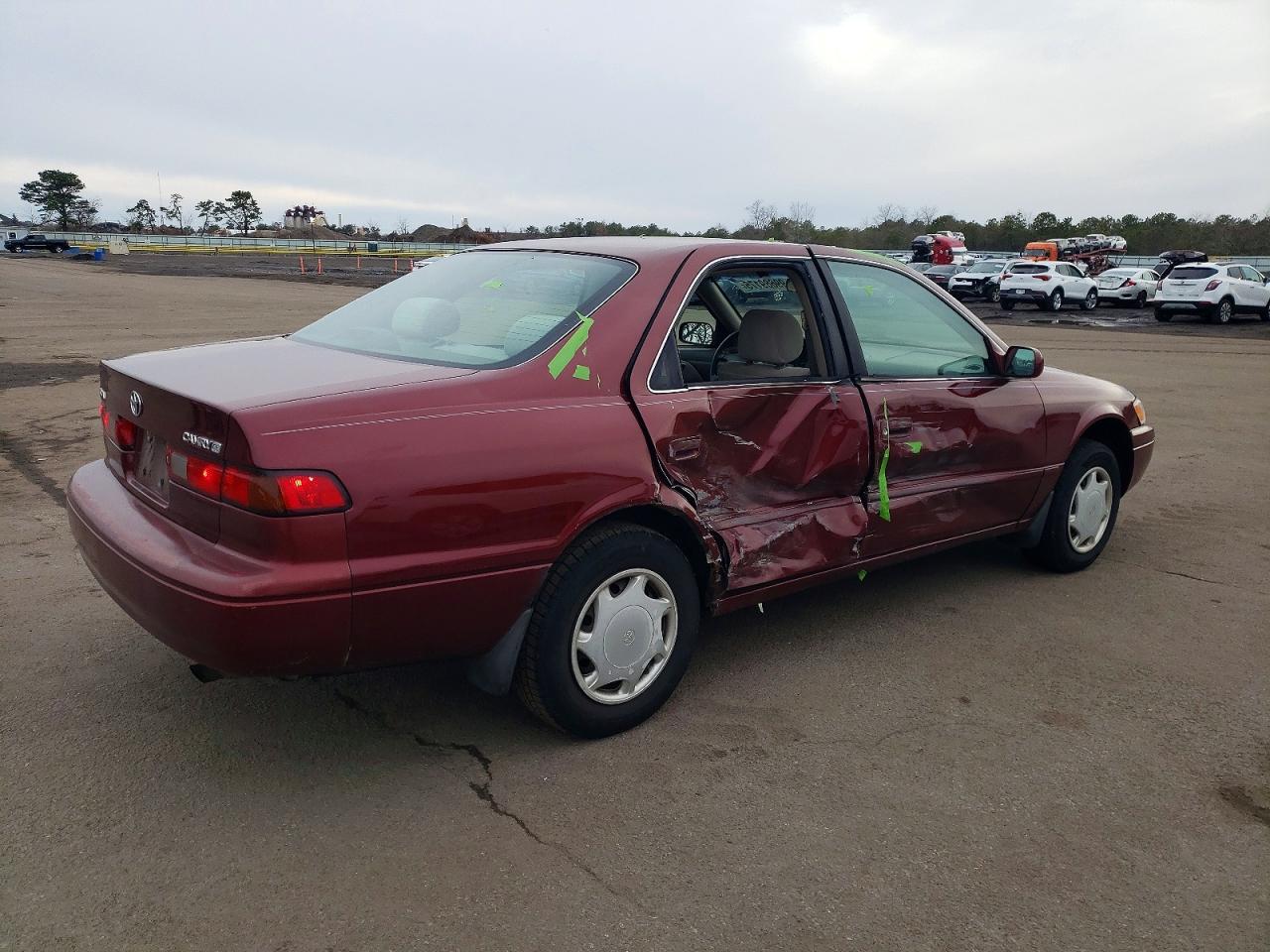 1999 TOYOTA CAMRY CE photo 3
