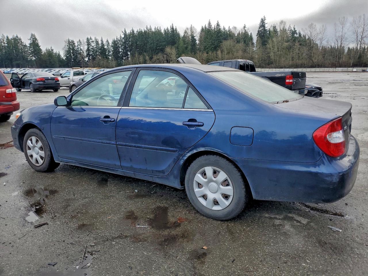 2003 TOYOTA CAMRY LE photo 2