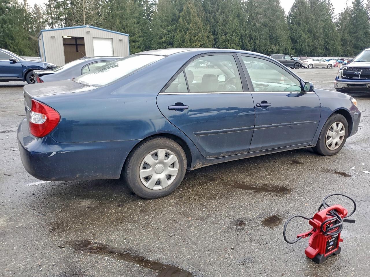 2003 TOYOTA CAMRY LE photo 3