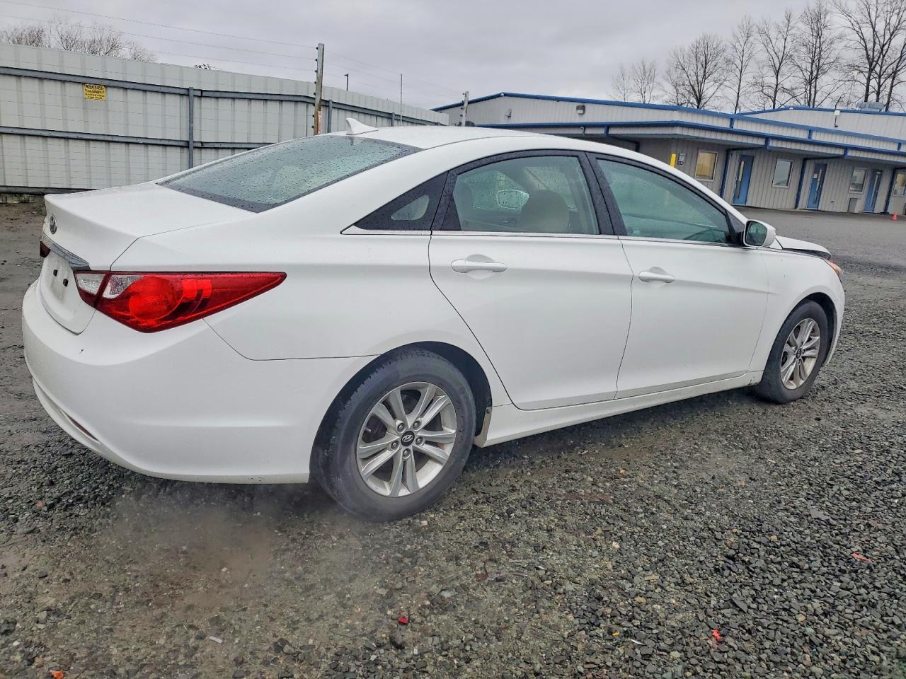2011 HYUNDAI SONATA GLS photo 3