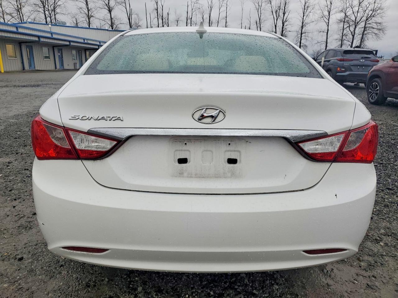 2011 HYUNDAI SONATA GLS photo 6