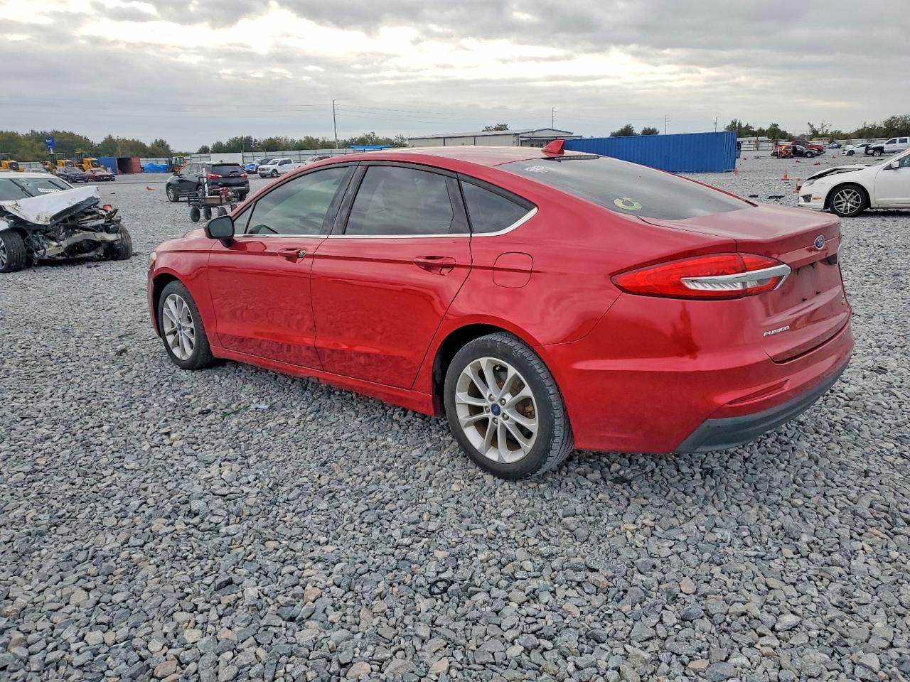 2020 FORD FUSION SE photo 2