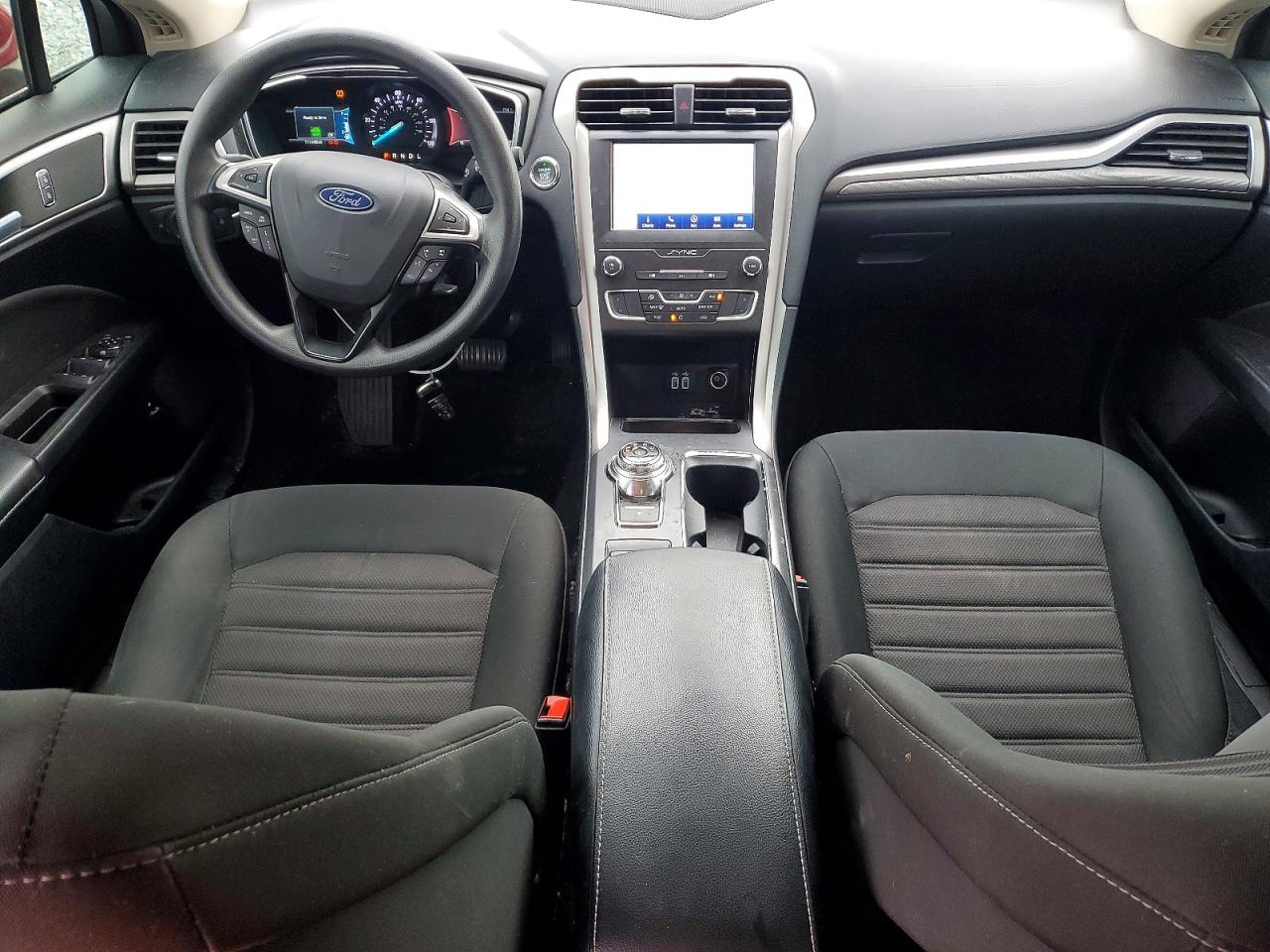 2020 FORD FUSION SE photo 8