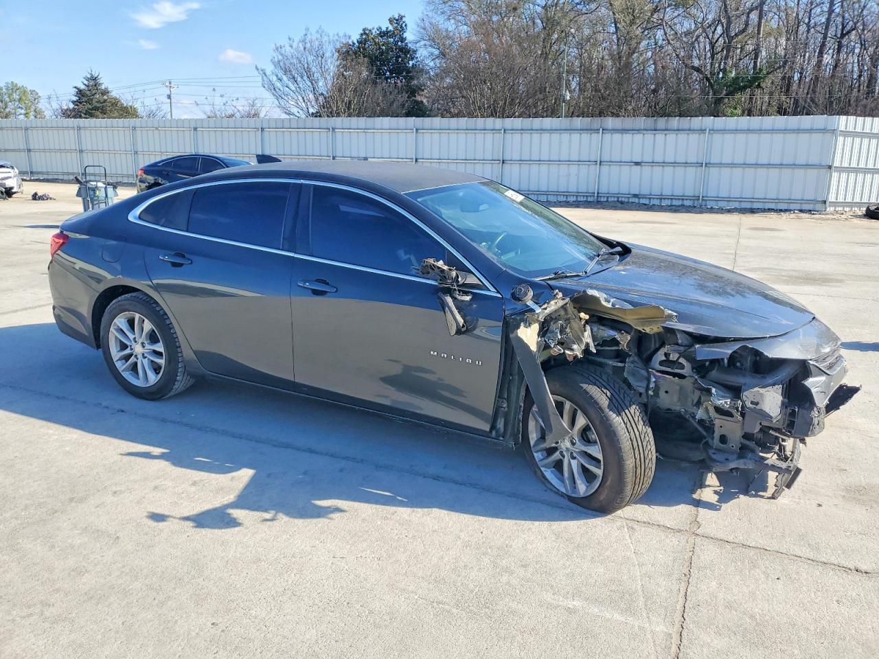 2016 CHEVROLET MALIBU LT photo 4