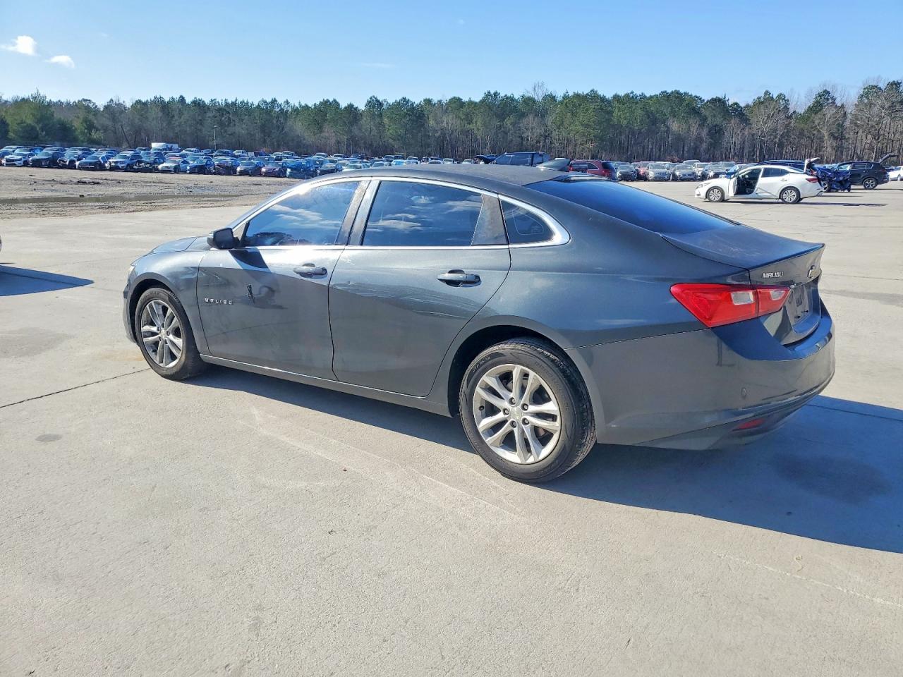 2016 CHEVROLET MALIBU LT photo 2