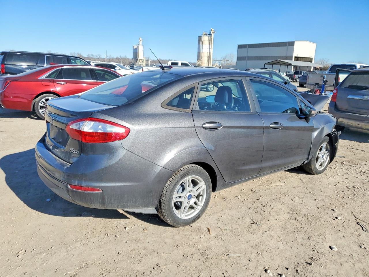 2018 FORD FIESTA SE photo 3