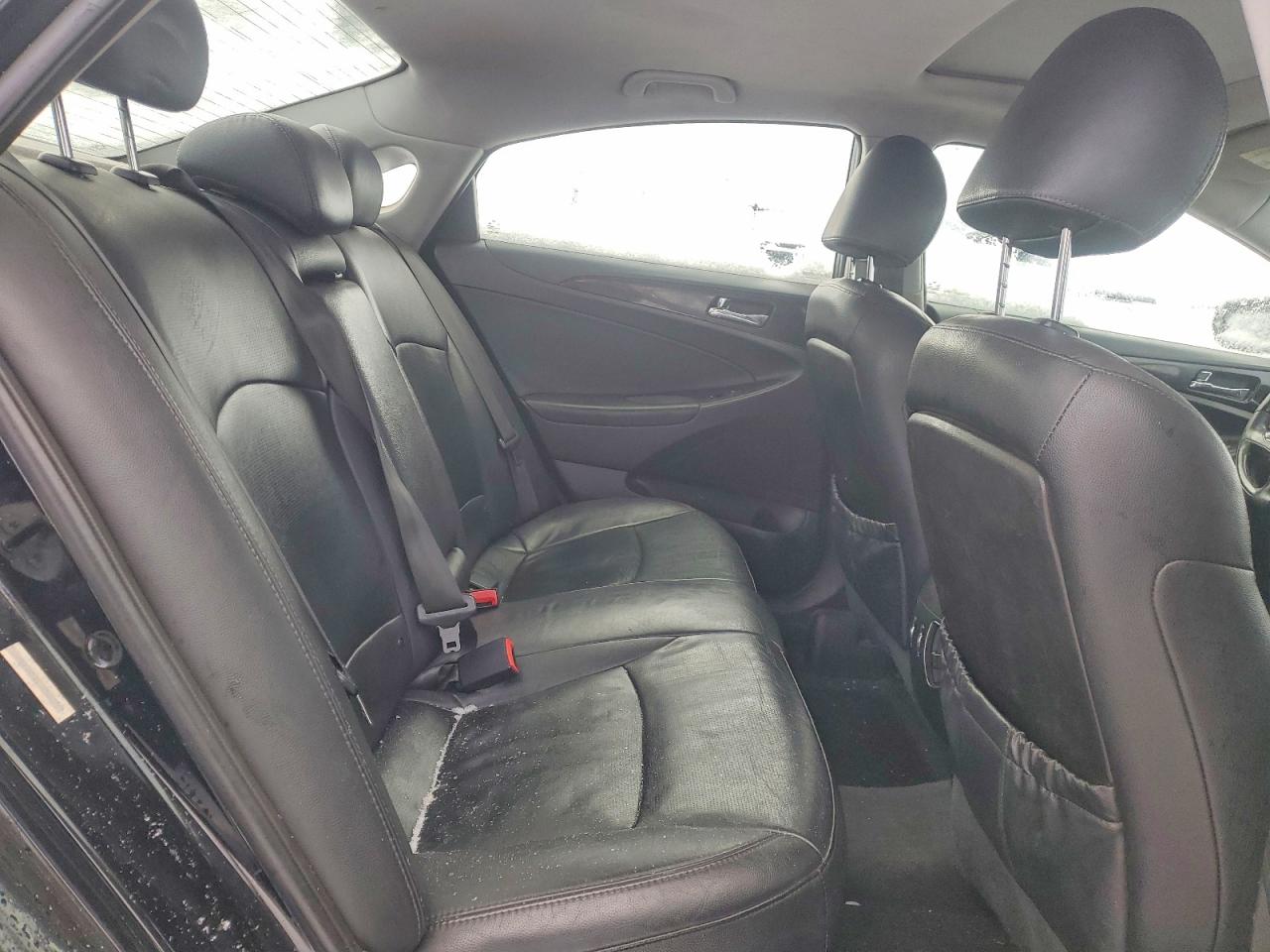 2011 HYUNDAI SONATA SE photo 10