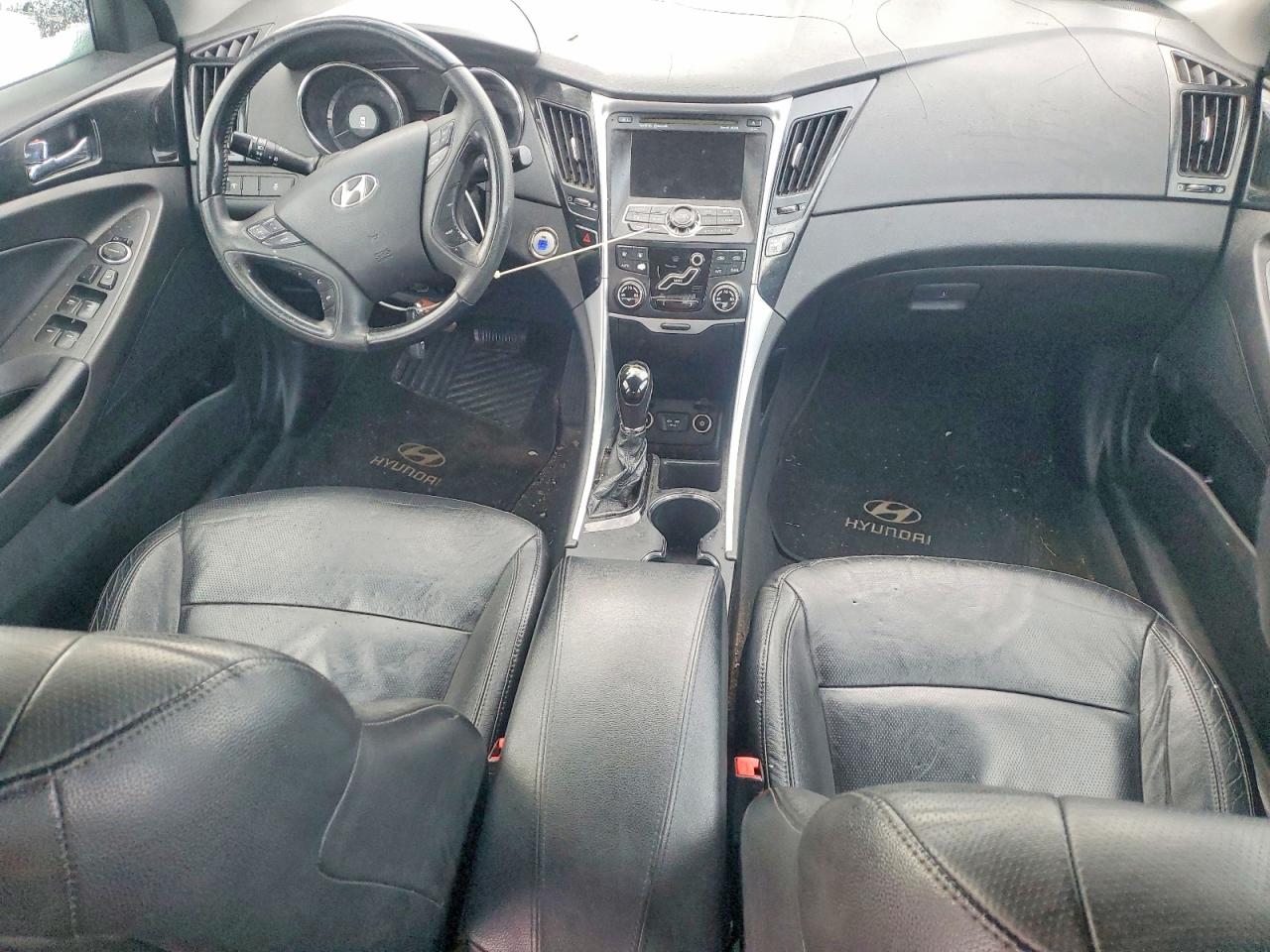 2011 HYUNDAI SONATA SE photo 8