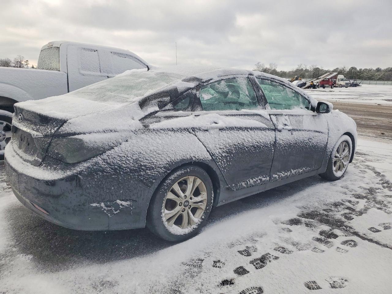 2011 HYUNDAI SONATA SE photo 3