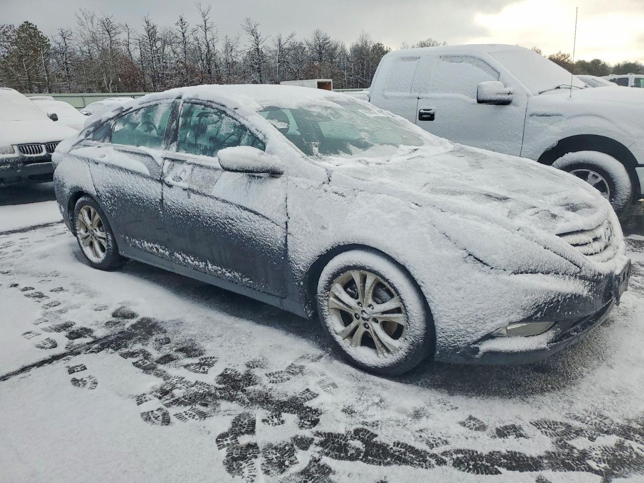 2011 HYUNDAI SONATA SE photo 4