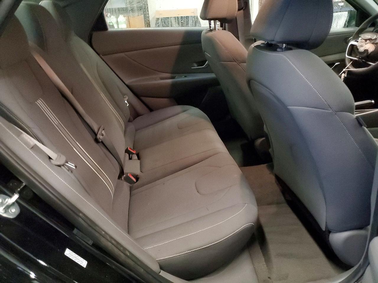 2024 HYUNDAI ELANTRA SEL photo 10