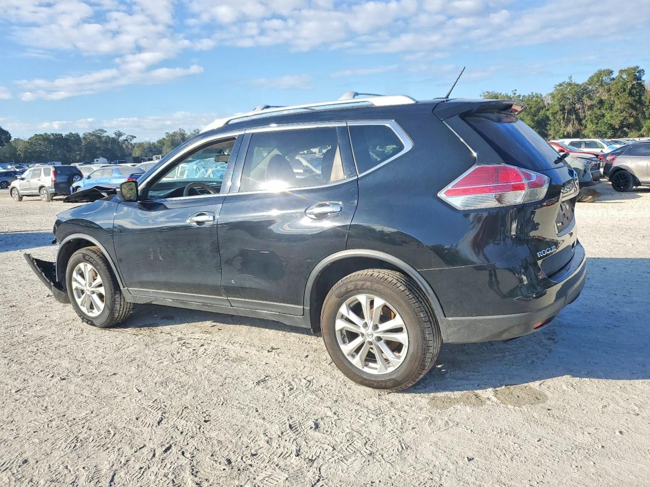 2014 NISSAN ROGUE S photo 2