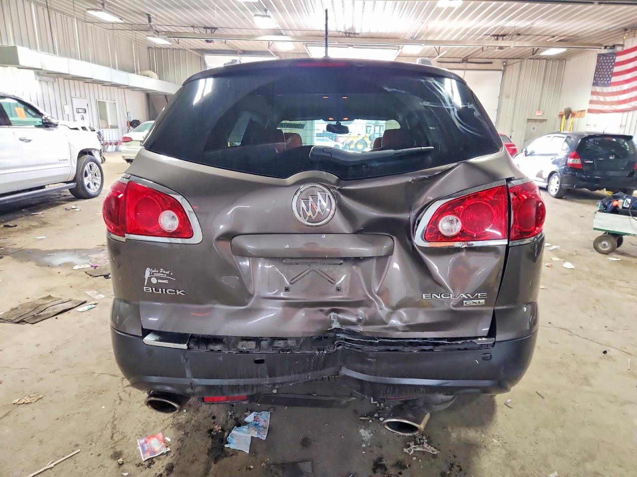 2010 BUICK ENCLAVE CXL photo 6