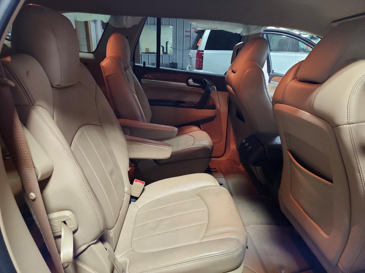 2010 BUICK ENCLAVE CXL photo 11