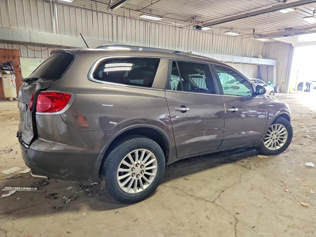 2010 BUICK ENCLAVE CXL photo 3