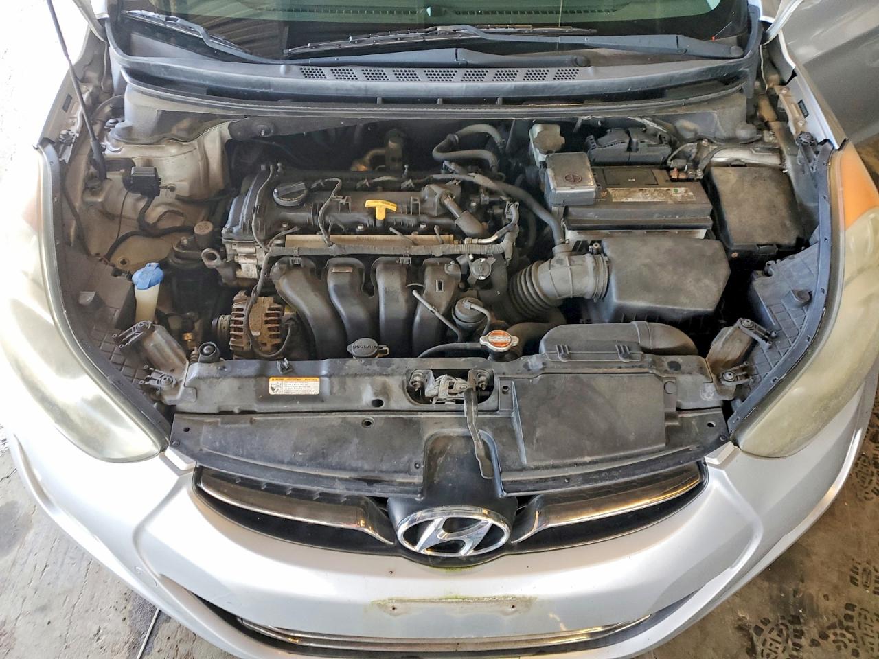 2012 HYUNDAI ELANTRA GLS photo 11