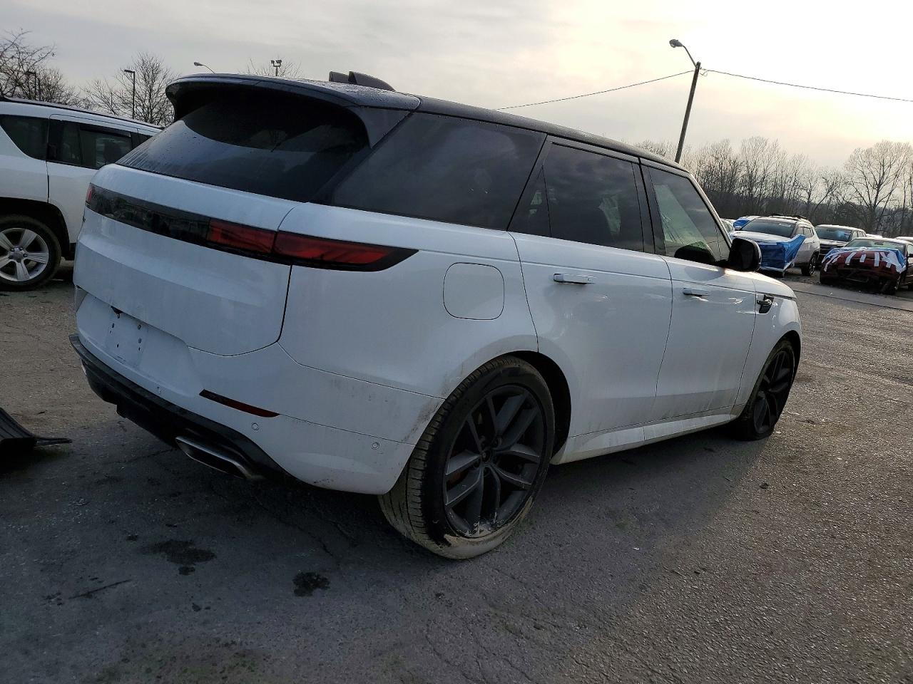 2025 LAND ROVER RANGE ROVER SPORT DYNAMIC SE photo 5