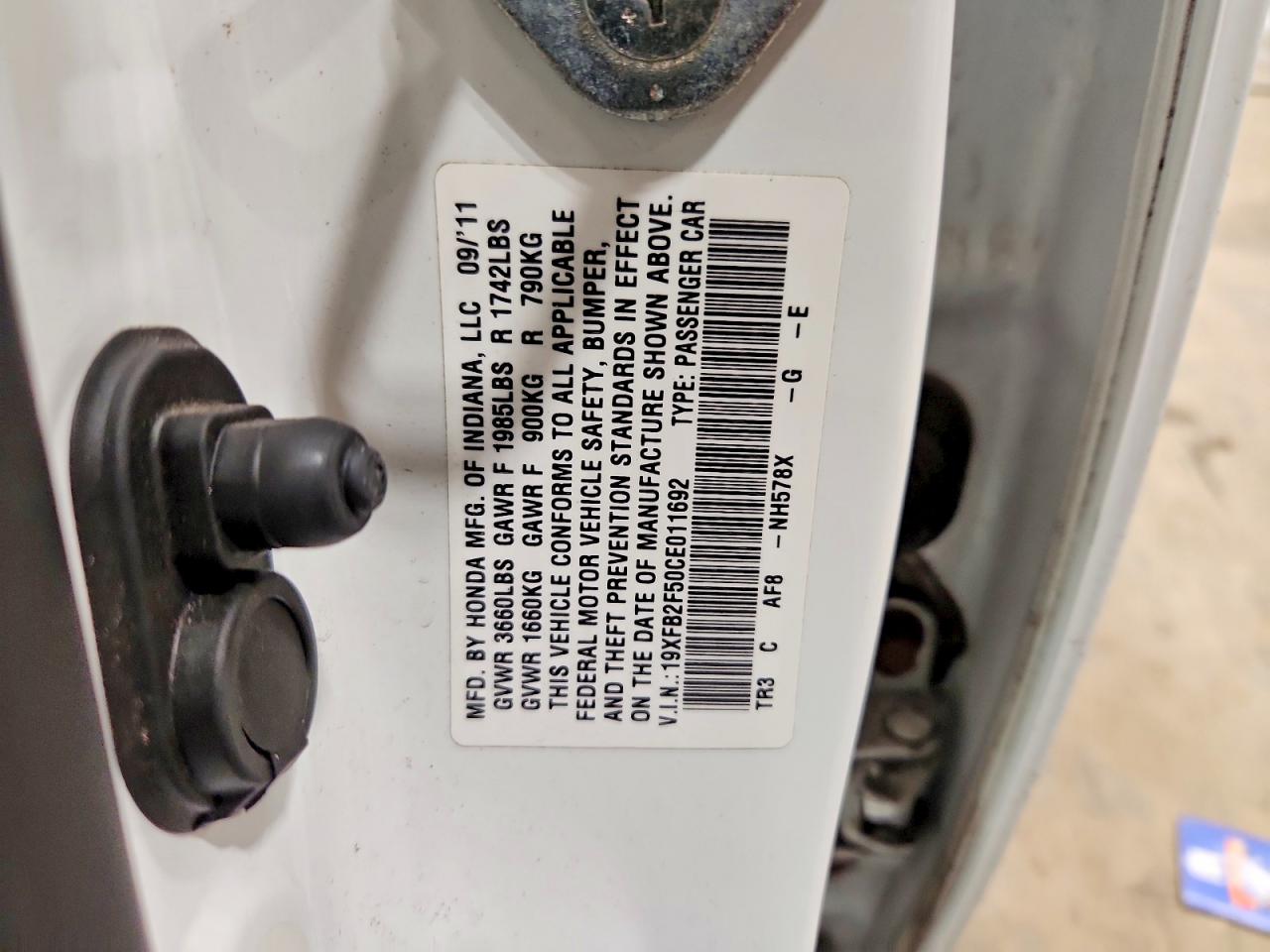 2012 HONDA CIVIC LX photo 12