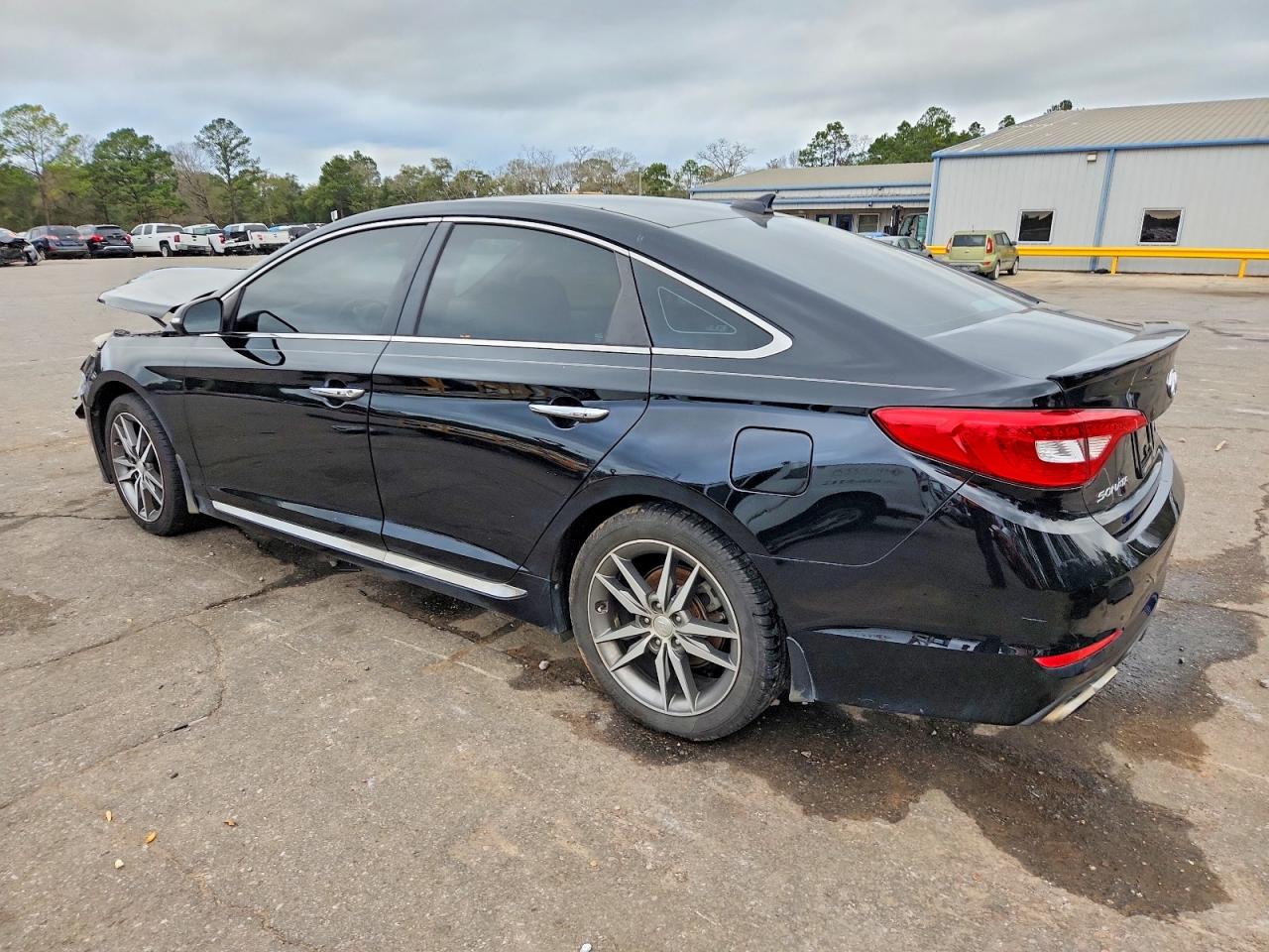 2015 HYUNDAI SONATA SPORT photo 2