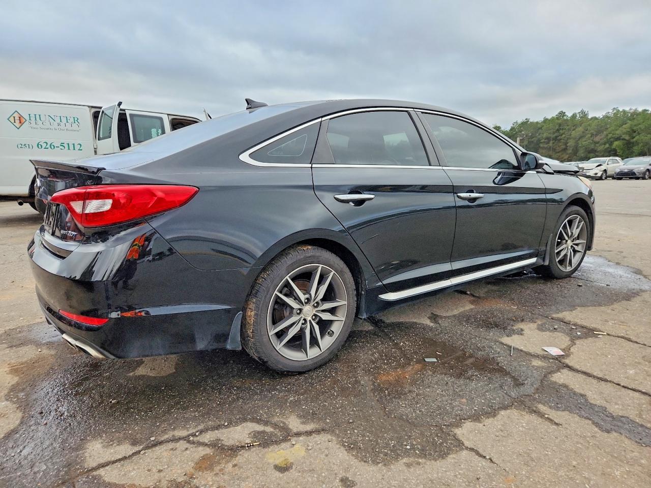 2015 HYUNDAI SONATA SPORT photo 3