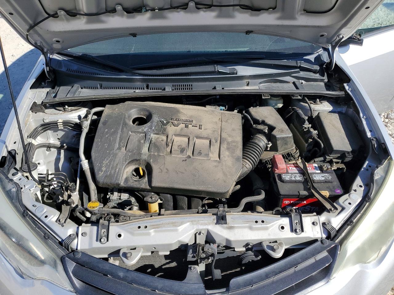 2015 TOYOTA COROLLA L photo 11