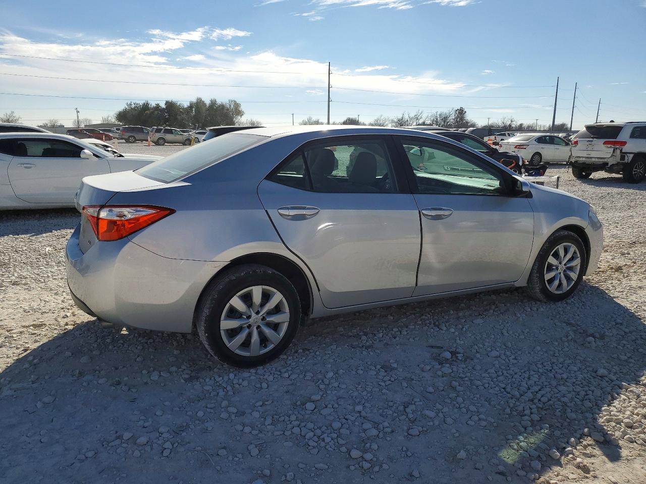 2015 TOYOTA COROLLA L photo 3