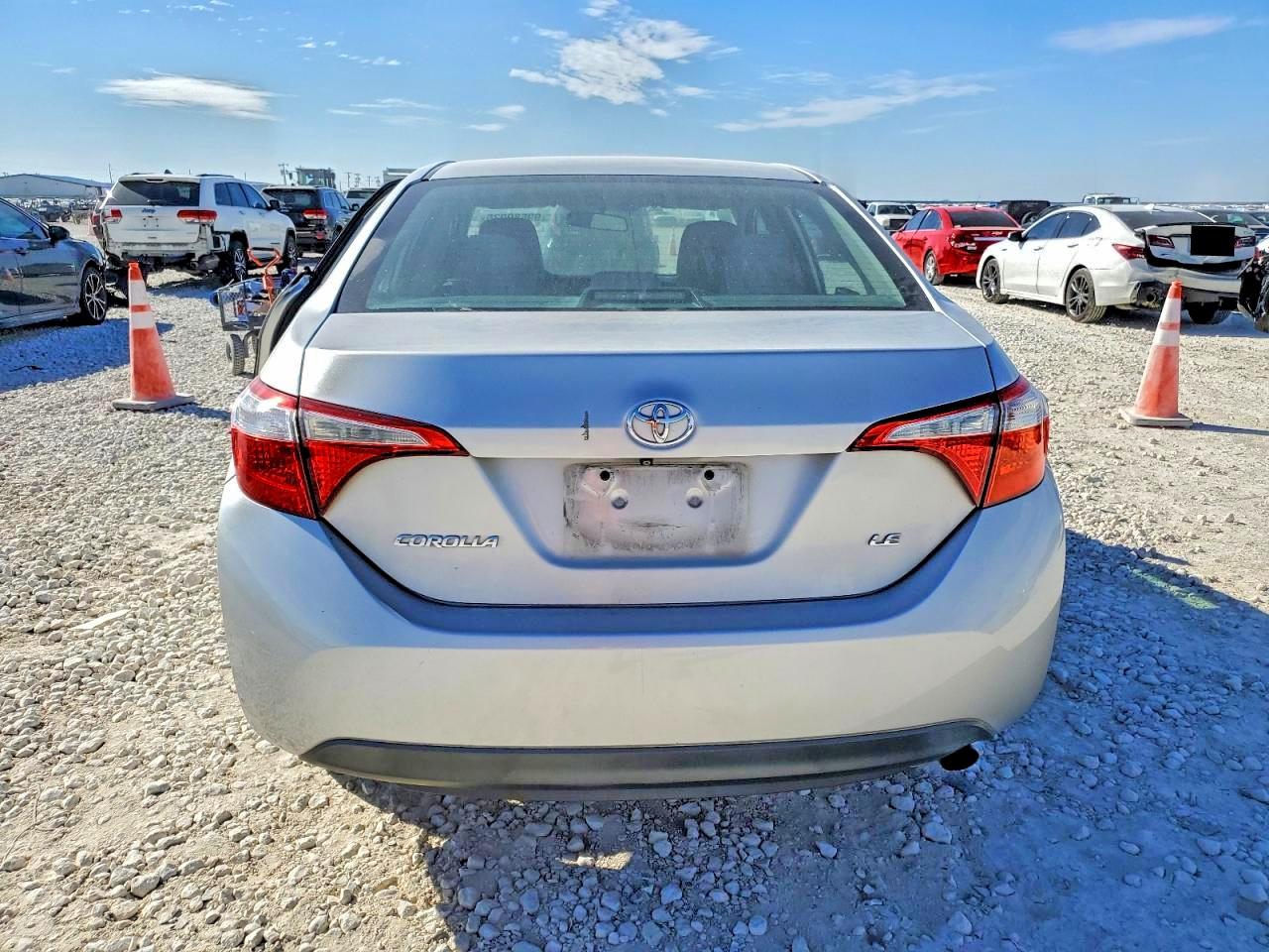 2015 TOYOTA COROLLA L photo 6
