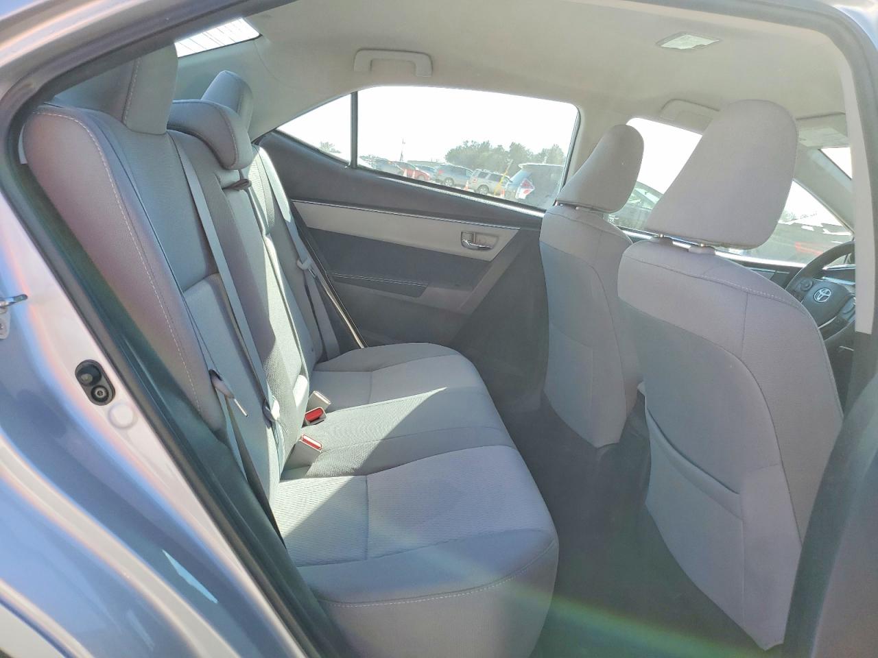2015 TOYOTA COROLLA L photo 10