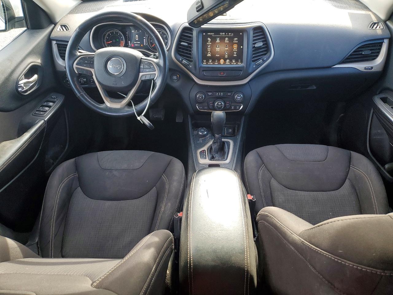 2015 JEEP CHEROKEE LATITUDE photo 8