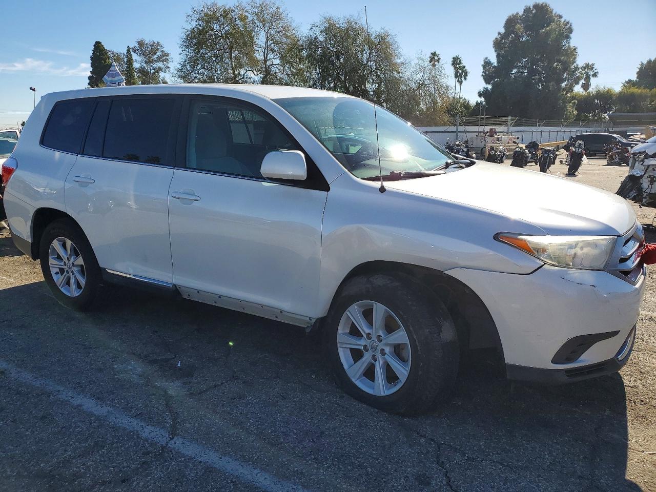 2012 TOYOTA HIGHLANDER BASE photo 4
